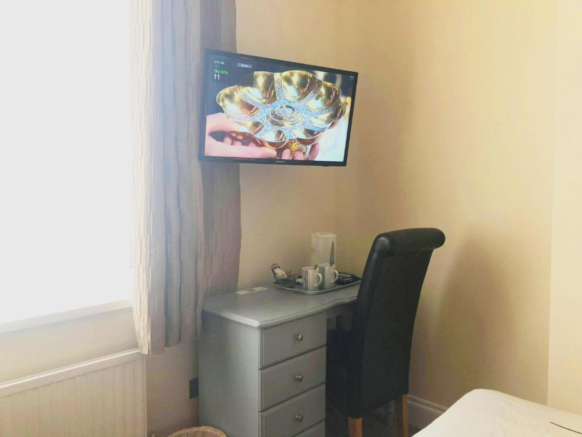 Esk Vale Guest House Portsmouth Bagian luar foto
